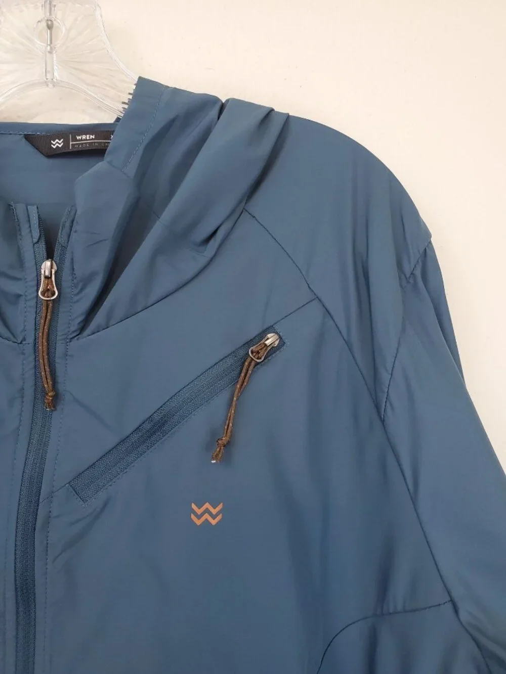 Wren men's 1/2 zip packable pullover windbreaker in Pacific Blue